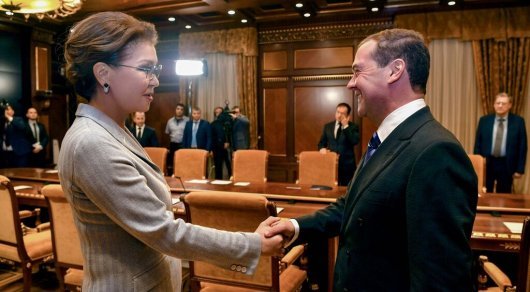 Дариға Назарбаева Медведевпен кездесті