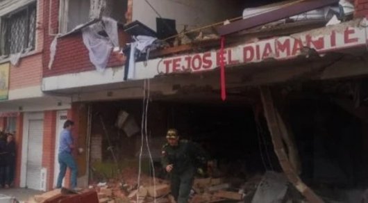 Колумбия: полиция ғимаратының маңында жүк көлігі жарылды
